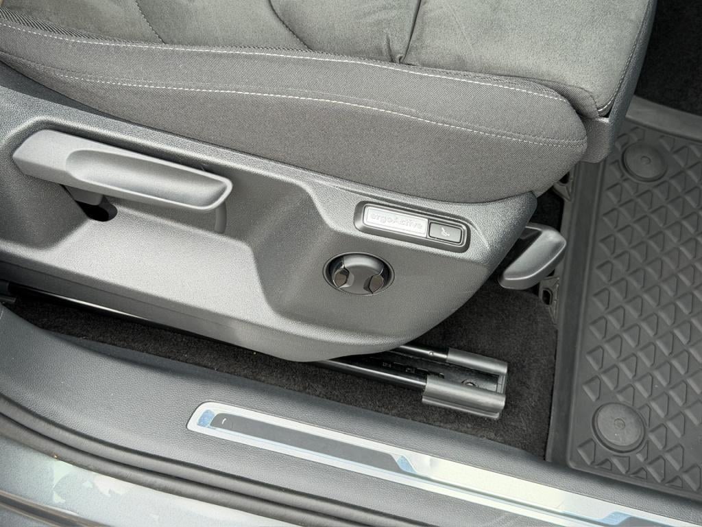 Volkswagen Tiguan 1.5 tsi act 150pk dsg highline | camera | virtual | trekh