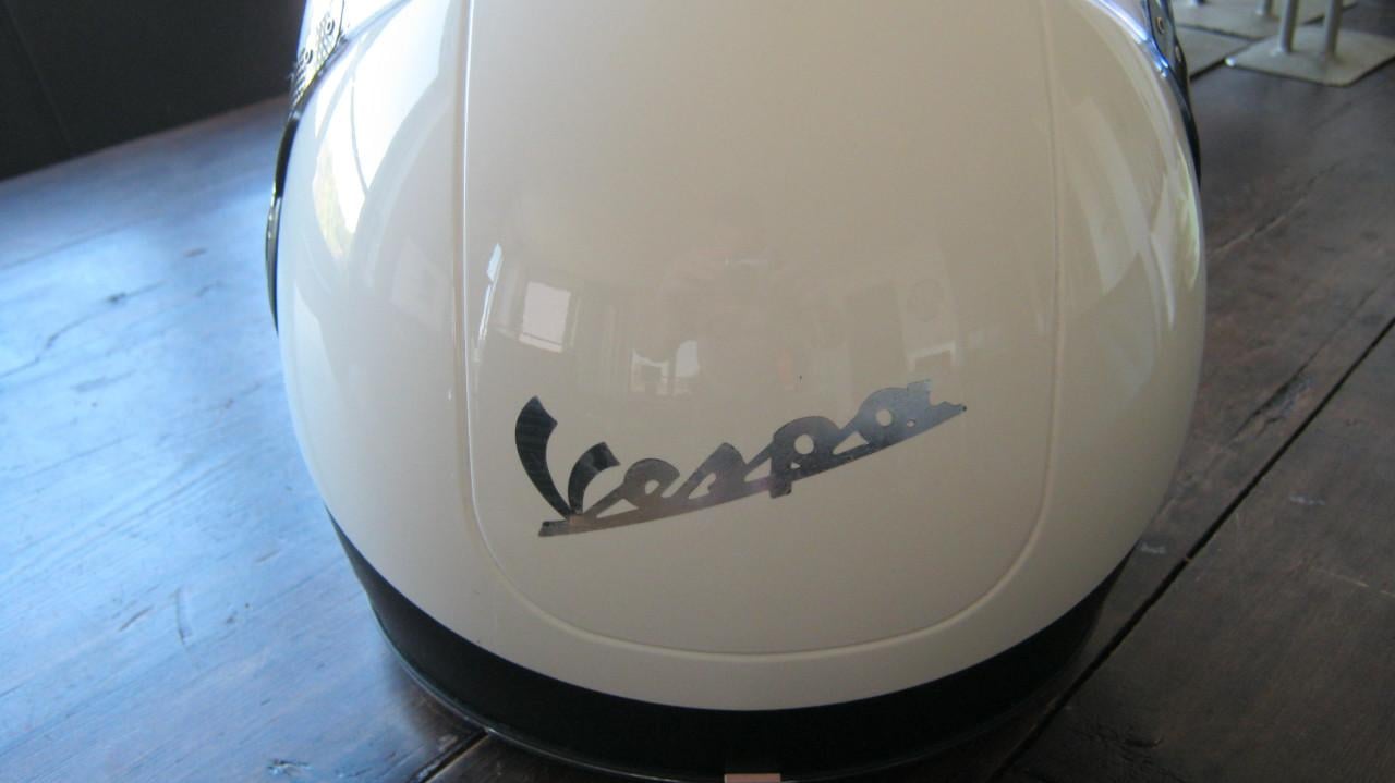 TE KOOP ORIGINEEL VESPA HELM  MAAT XS VOOR 75 EURO