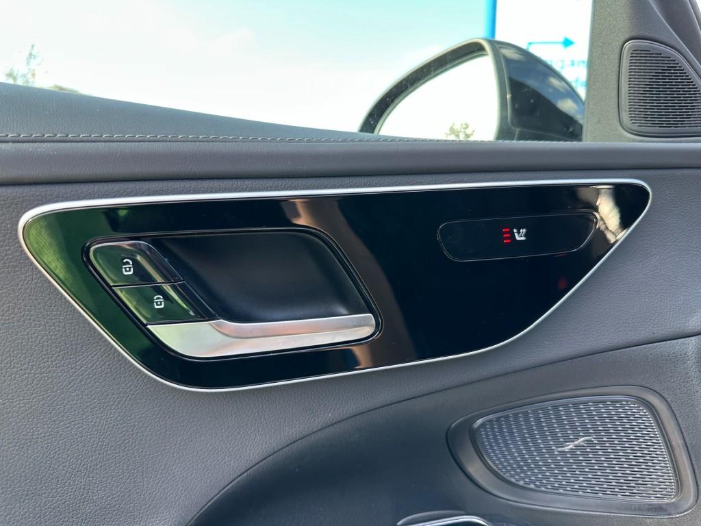 Mercedes-Benz C-Klasse 300e amg line trekhaak camera led stoelverwarming
