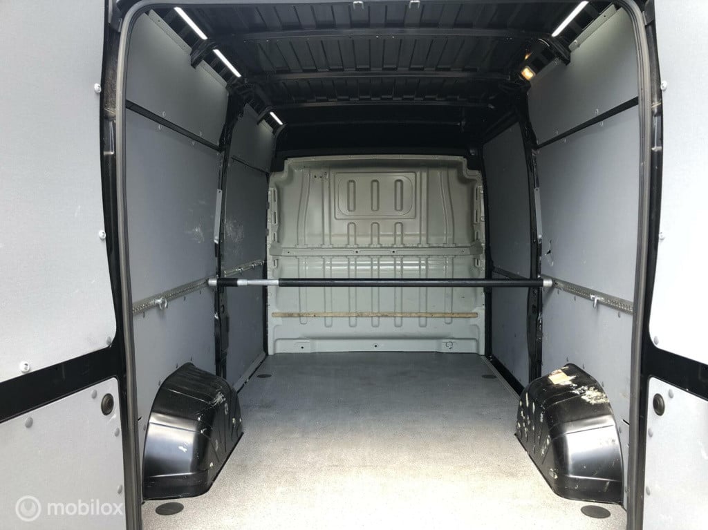 Peugeot Boxer bestel 330 2.2 bluehdi 140 l2h2 premium
