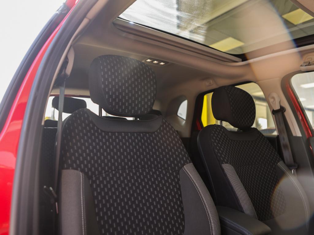 Renault Captur 1.3 tce 150pk intens automaat | panoramadak | trekhaak | nav