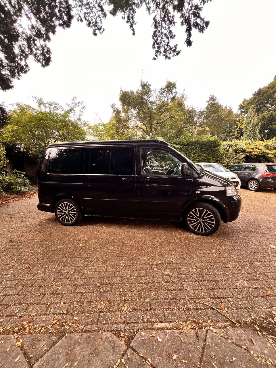 Volkswagen Multivan concert - Automaat- Leer - Kampeerauto