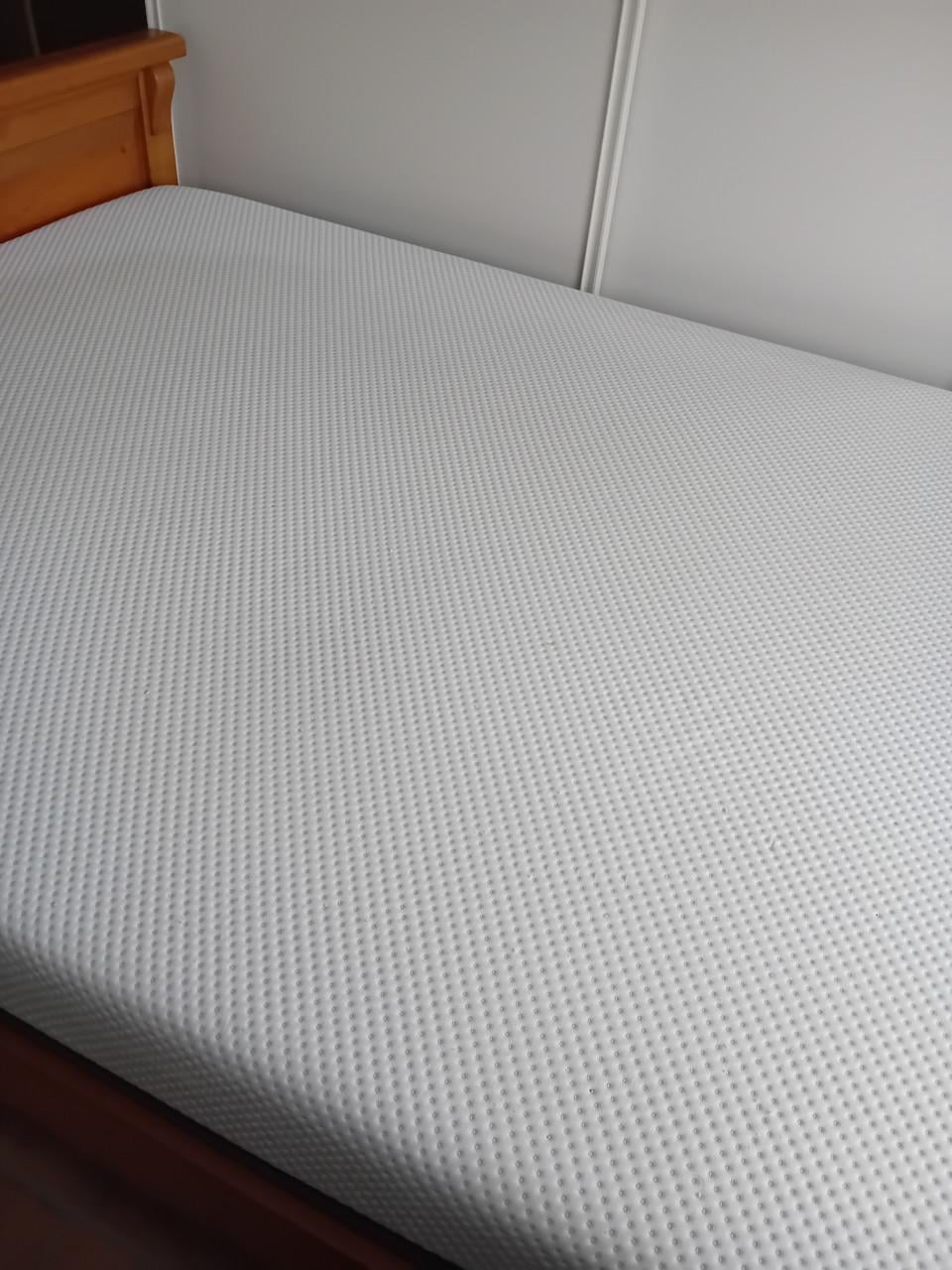 Massief bed met luxe bodems