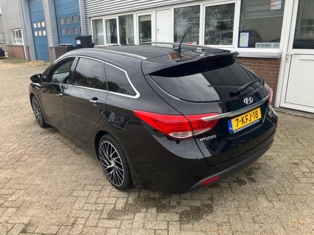 Hyundai I40 wagon 1.6 gdi blue i-vision nav-camera