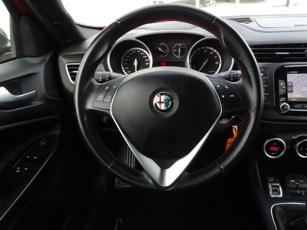 Alfa Romeo Giulietta 1.4 t distinctive | navi | 18"