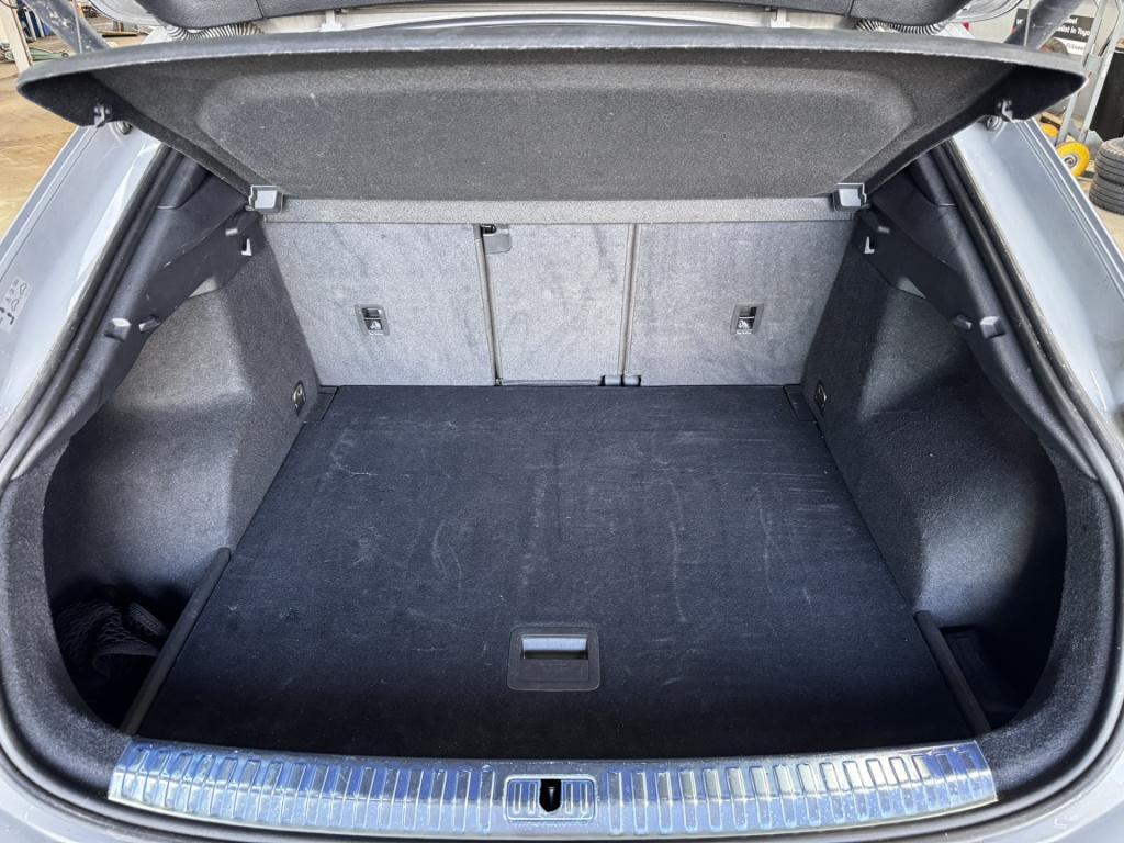 Audi Rsq3 sportback tfsi quattro | b&o | drive select | assist pack