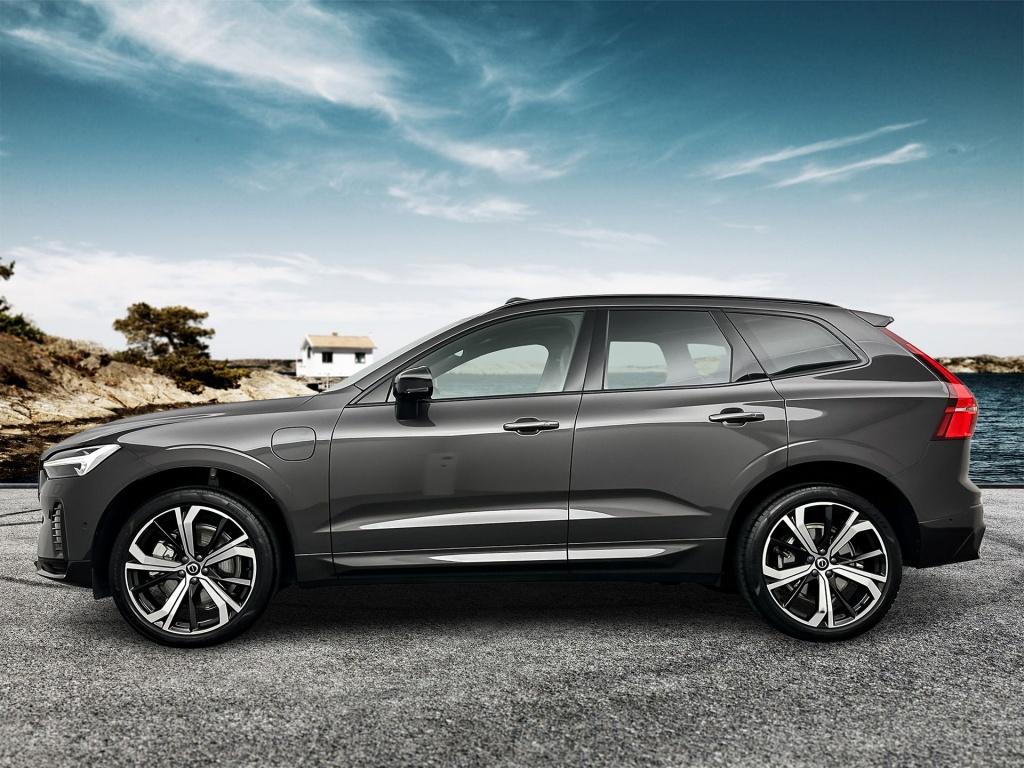 Volvo XC60 t6 398pk recharge ultra dark| pano| luchtvering| hud| 360camera