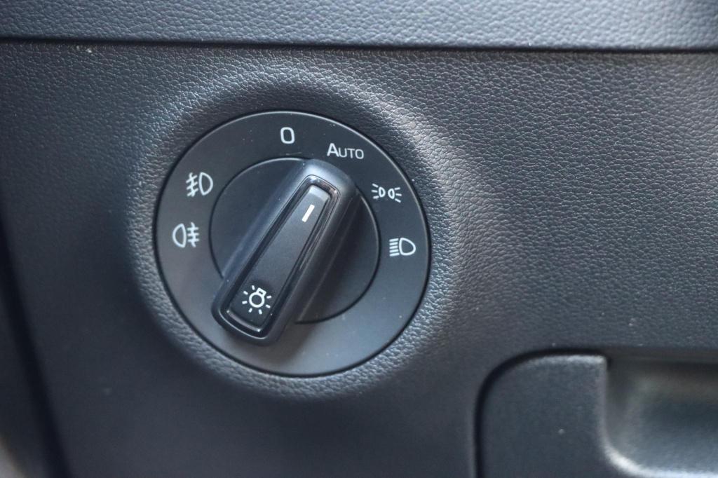 Skoda Karoq 1.5 tsi sportline business 150pk dsg7