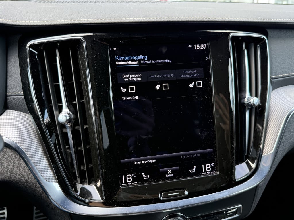 Volvo V60 t6 340pk recharge r-design| panodak| adap.cruise| 360 camera
