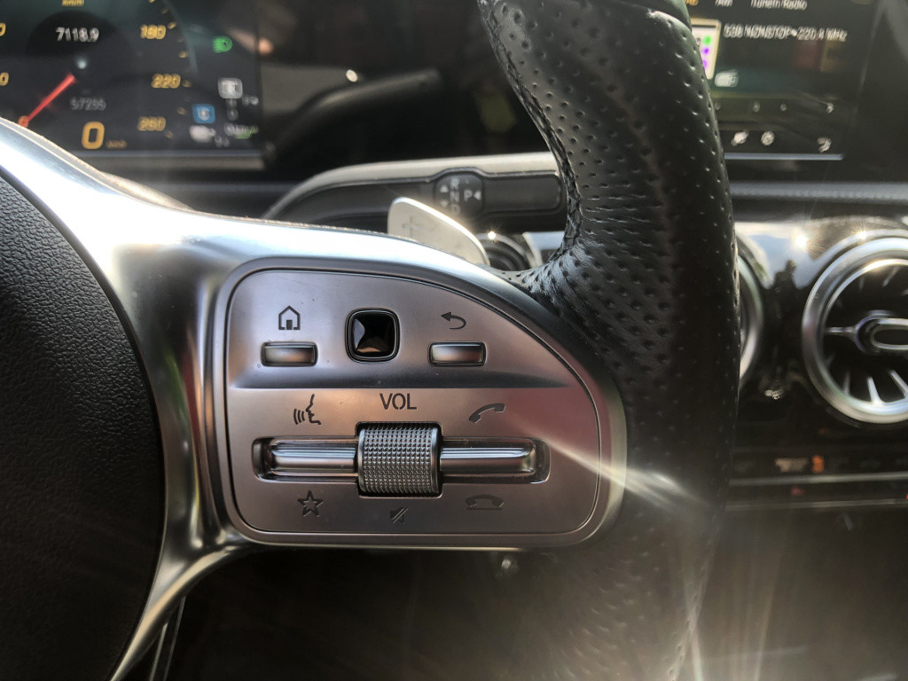 Mercedes-Benz A-Klasse 250 e business solution amg limited