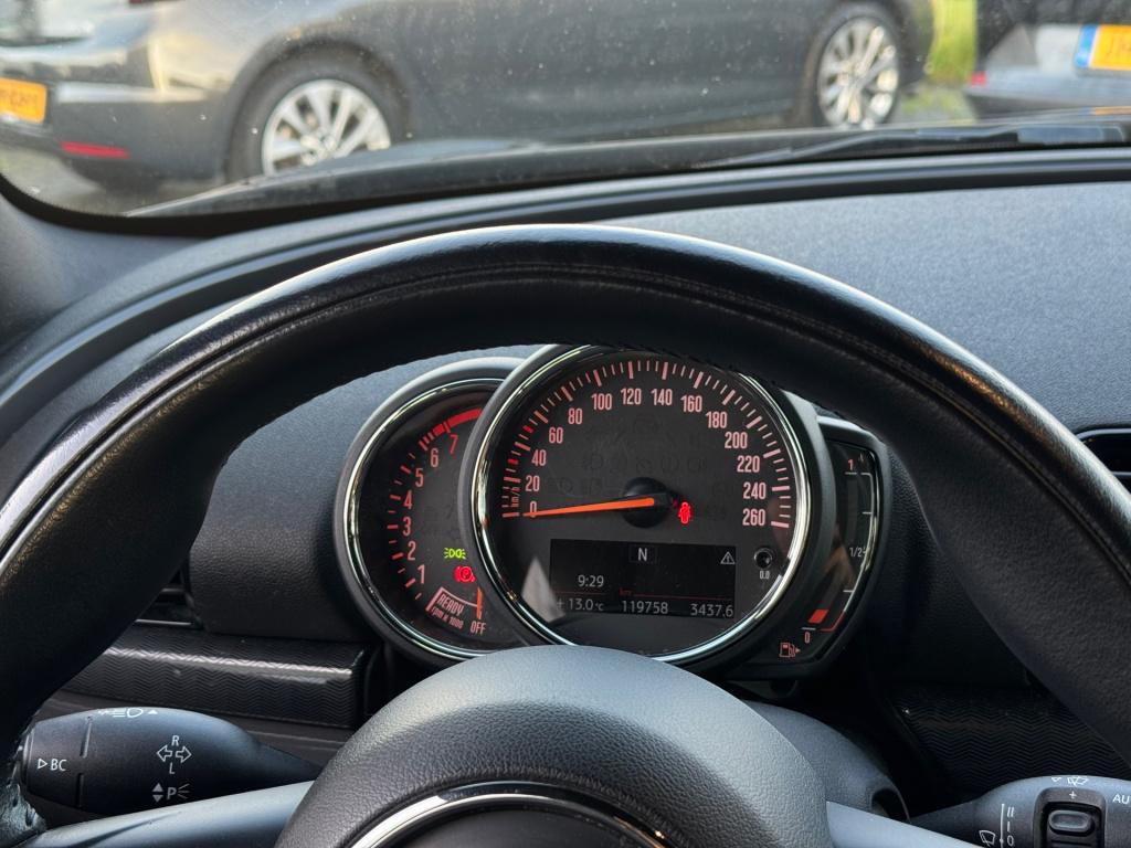 Mini Clubman mini 1.5 one * stoelverwarming * pdc * navigatie