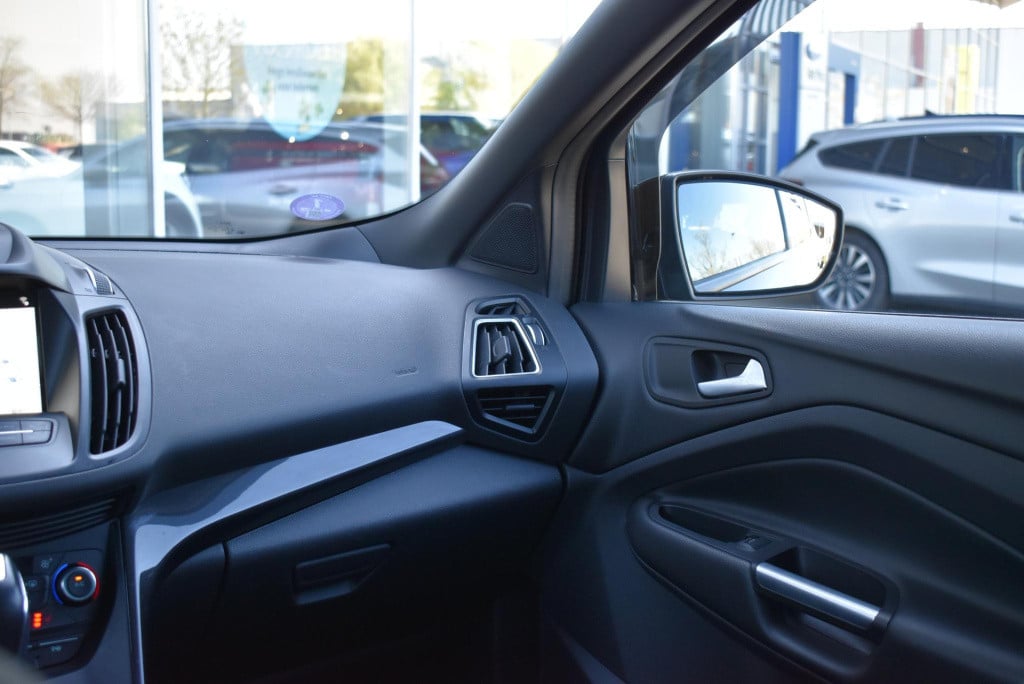 Ford Kuga 1.5 ecoboost st-line | awd | climate control | cruise control | p
