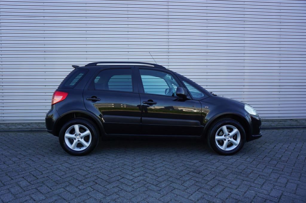 Suzuki Sx4 1.6 4grip exclusive 4wd airco / elektr. ramen / lm velgen / nap 