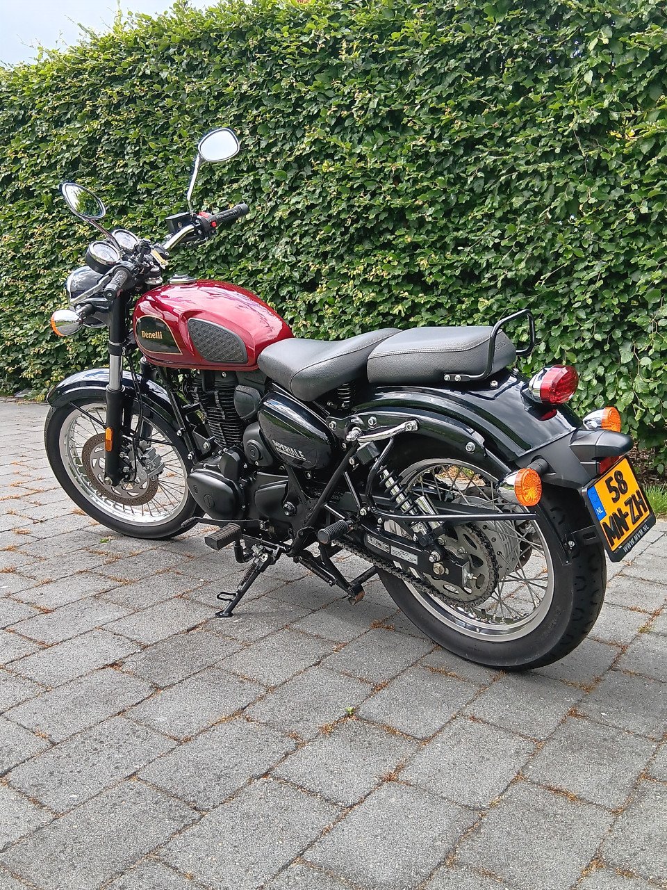 Motor Benelli Imperiale 400