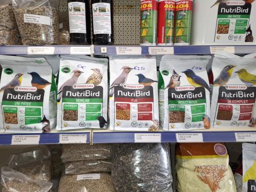 Nutribird uni patee enz.