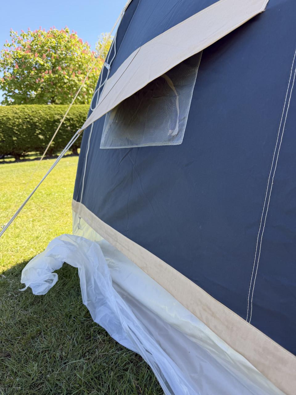 Karsten tent (3.80 x 3.80 m) in zeer goede staat