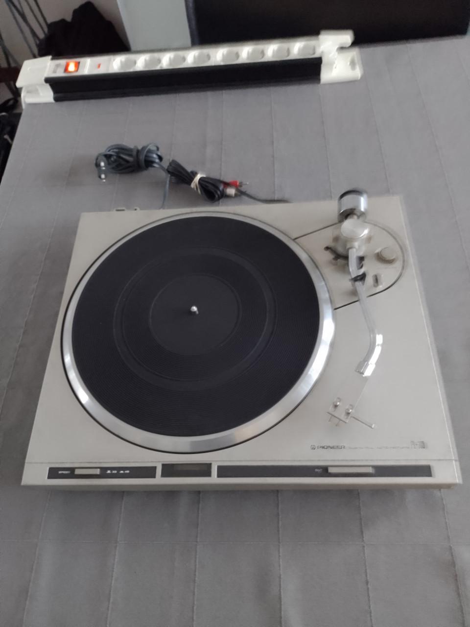 Pioneer platenspeler met nieuwe Tonar Diamond Naald