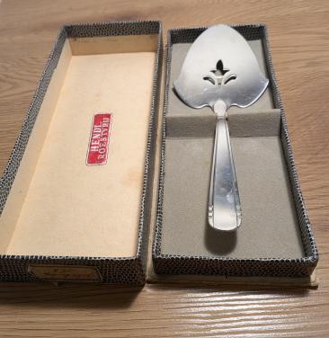 Retro taartschep in originele doos