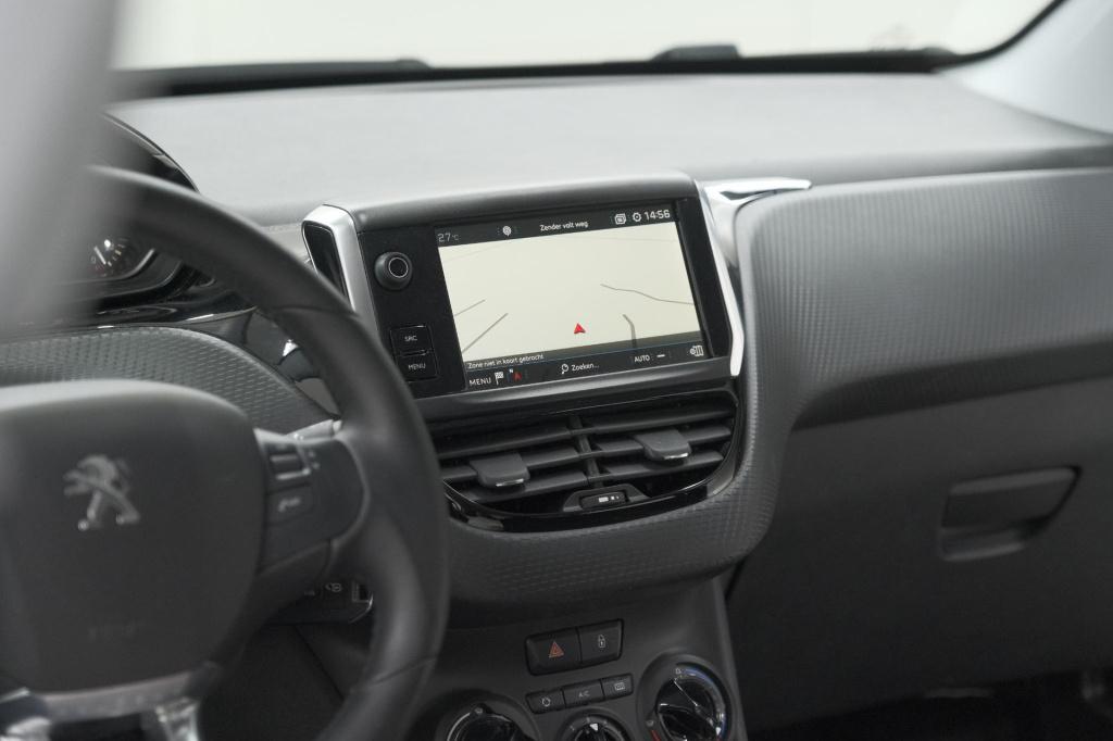 Peugeot 208 puretech 82 signature | parkeersensoren | apple carplay | navig