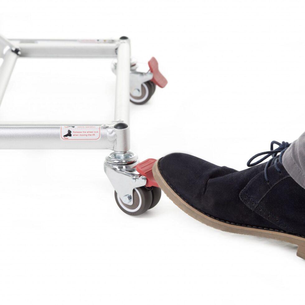 Rolstoel of opvouwbare scootmobiel lift. KOOPJE