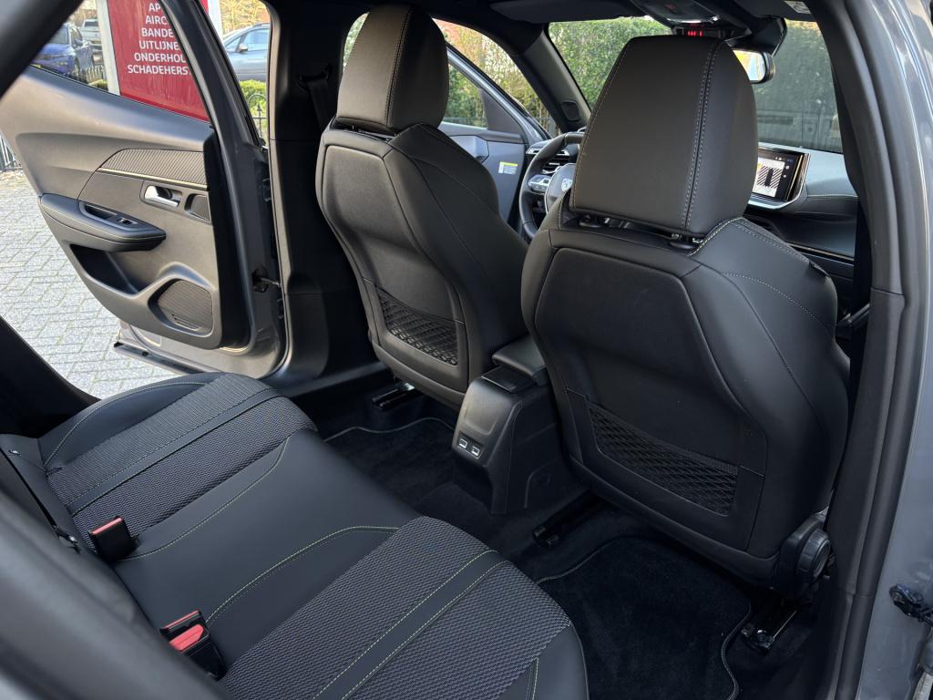 Peugeot 2008 gt automaat 1.2 hybrid 145
