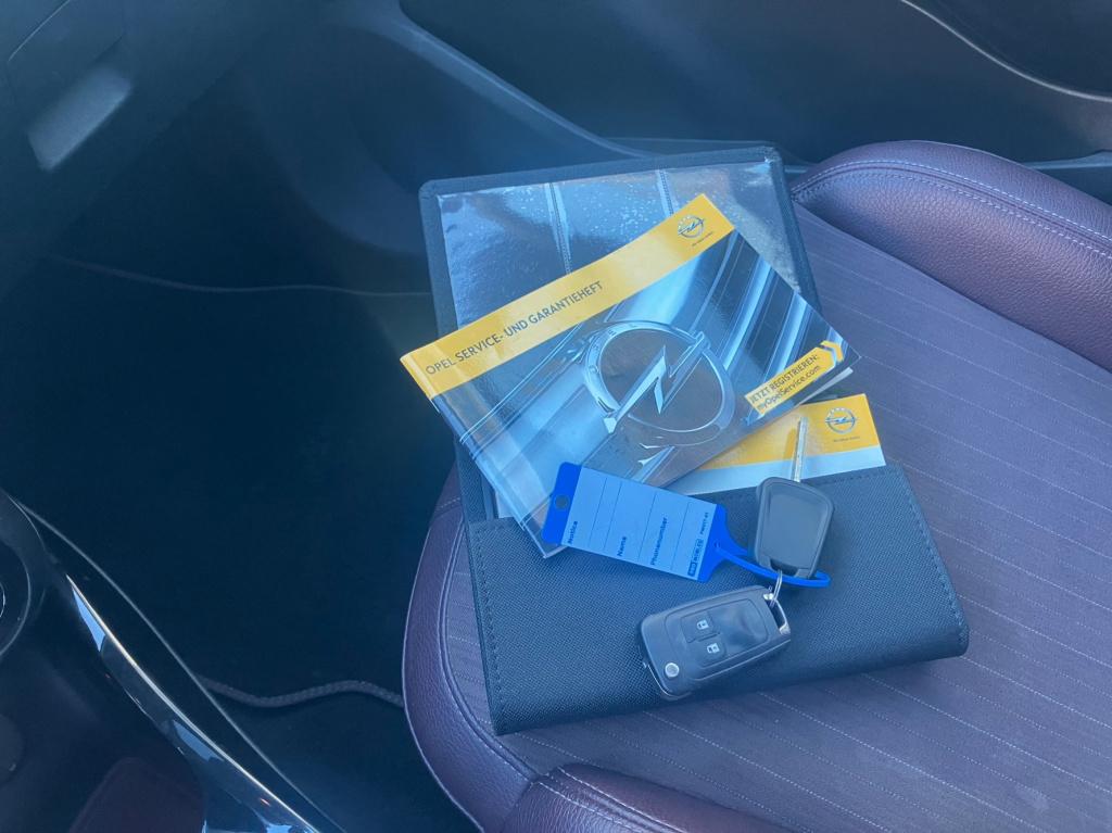 Opel Adam 1.2 glam two tone