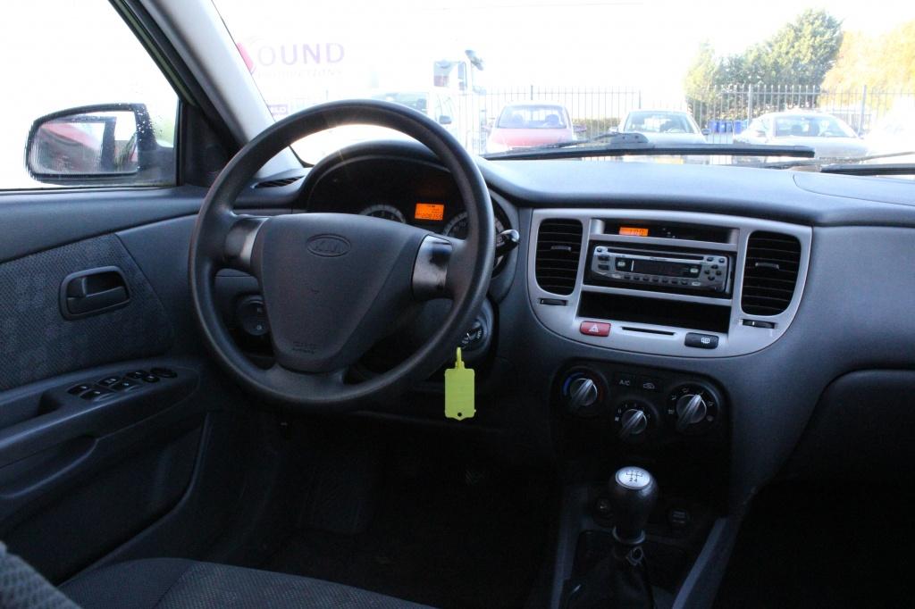 Kia Rio 1.4 x-tra meeneemprijs