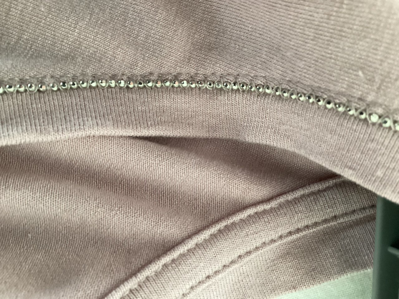 Shirtje met steentjes rond de hals zgan maat xl