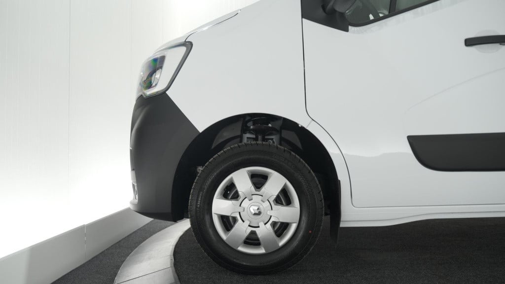 Renault Master t33 2.3 dci 135 l2h2 comfort | direct leverbaar | navigatie 