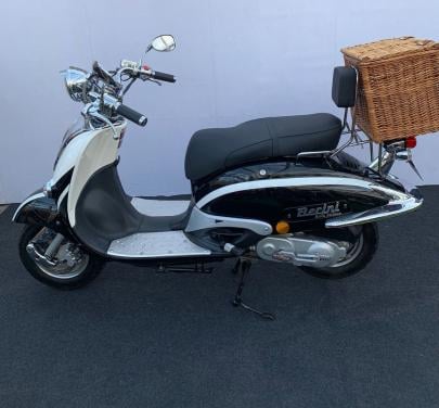 Op zoek naar een betrouwbare scooter voor een scherpe prijs?