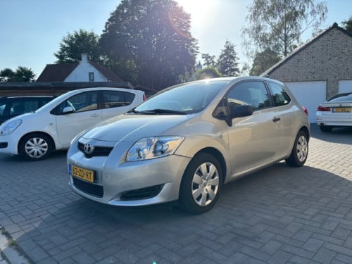 Toyota Auris 1.6-16v Terra