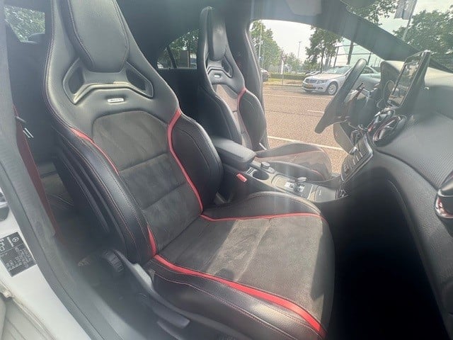 Mercedes-Benz Cla amg 45 4matic l 361 pk l dealer onderhouden l panoramadak