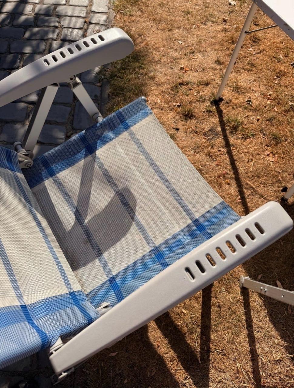 Campingtafel en 4 stoelen merk DUKDALF