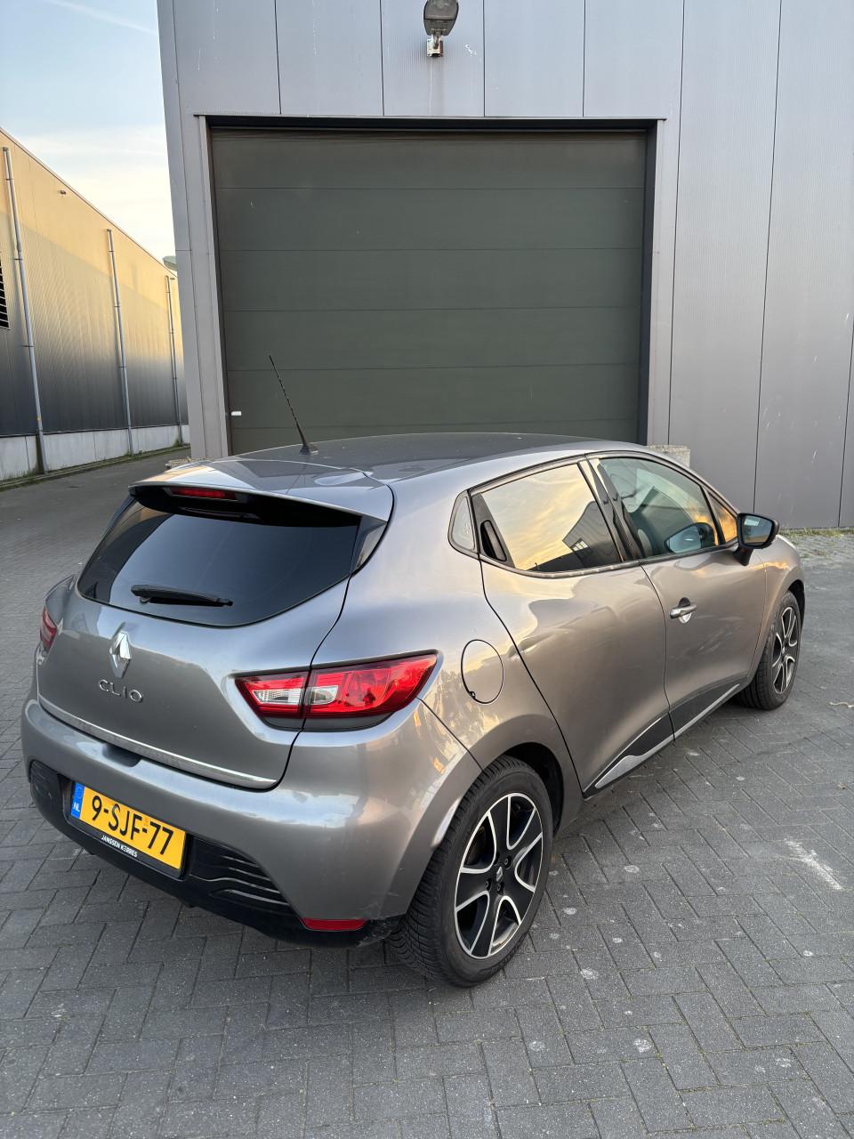 Renault Clio 0.9 TCE 66KW 5-DRS 2013 Grijs | NAP | NIEUWE APK!