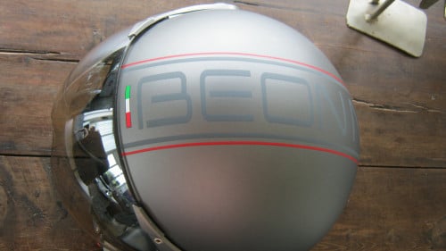 Nieuw helm maat xl  mag weg voor 30