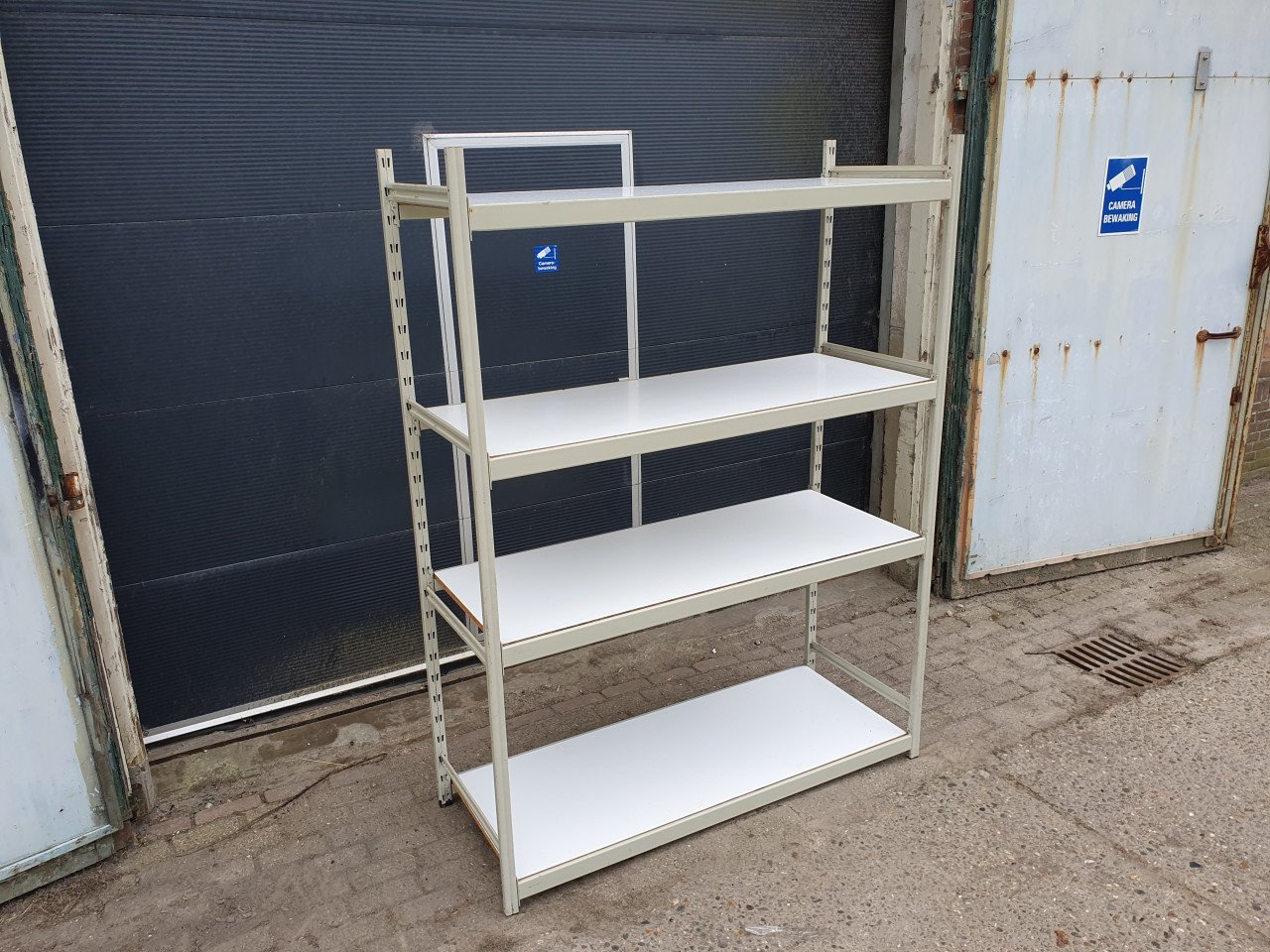 Opbergrek/kast, magazijn of legbordstelling voor schuur&garage.