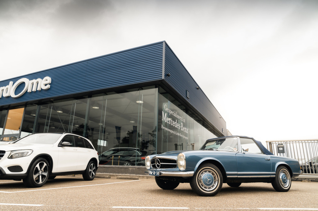 Mercedes-Benz E-Klasse estate 200 premium luxury l panorama dak l massage l