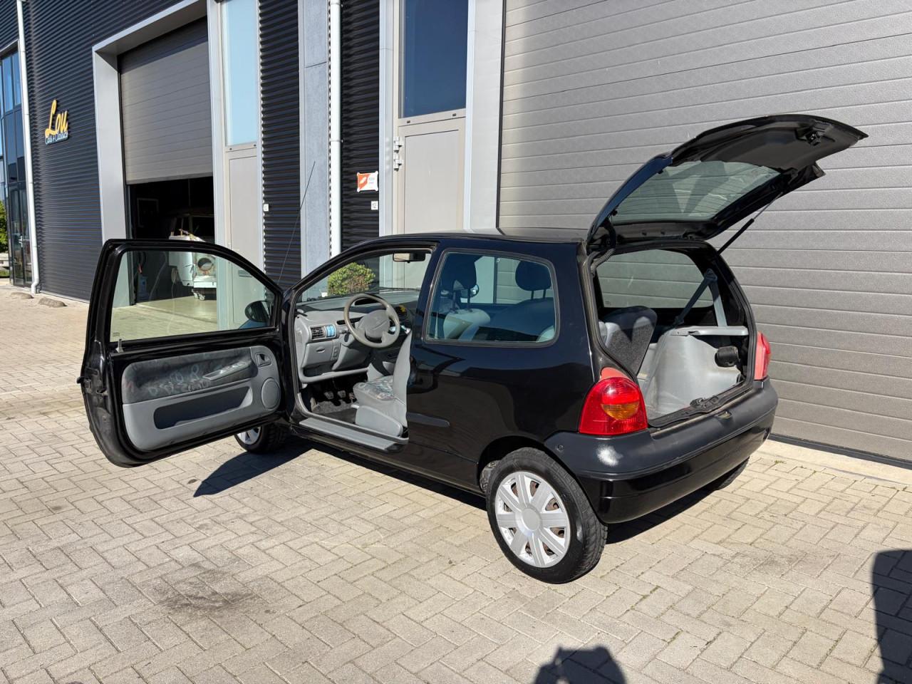Renault Twingo 1.2- 16V Emotion (Nieuwe APK, koopje)