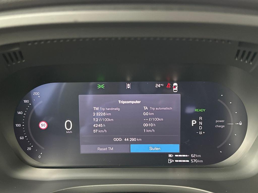 Volvo XC60 t6 398pk recharge ultra dark| pano| trekhaak| 360camera| h&k sou