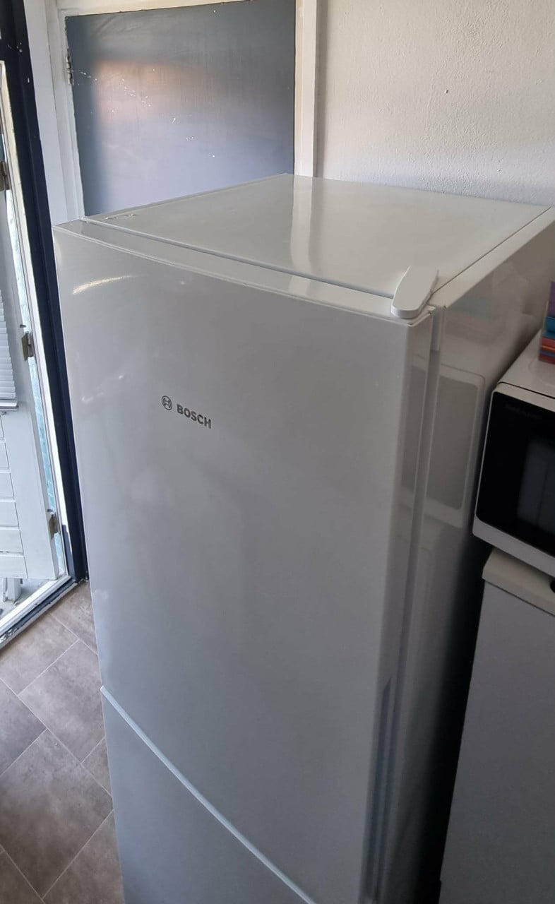 Keuken set koelkast en fornuis in prima staat