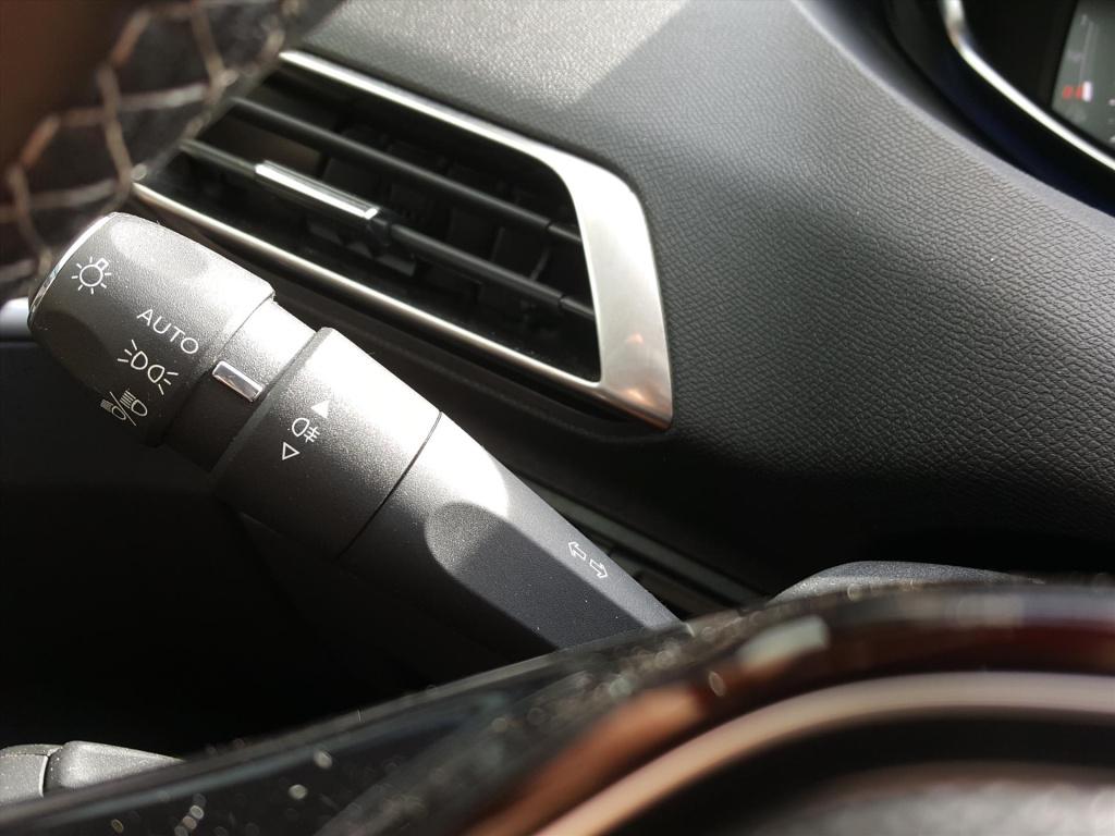 Peugeot 3008 1.2 130pk s&s allure apple carplay & android auto | navigatie 