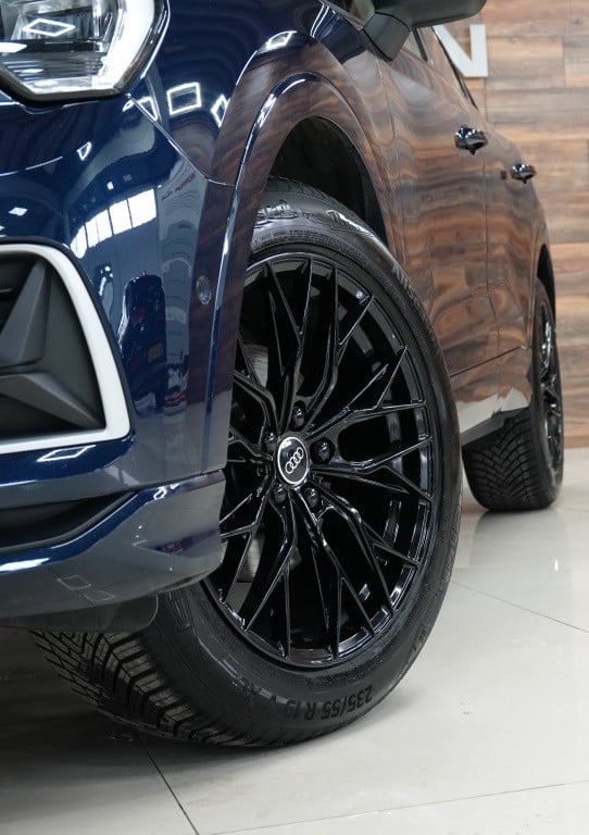 Audi Q3 1.5 tfsi | panoramadak | pdc |