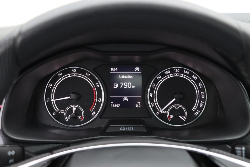 Skoda Scala 1.0 tsi sport business