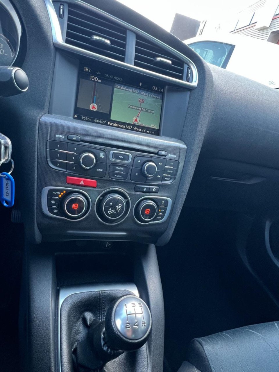 Citroen C4 1.6 vti collection, navi, trekhaak enz...
