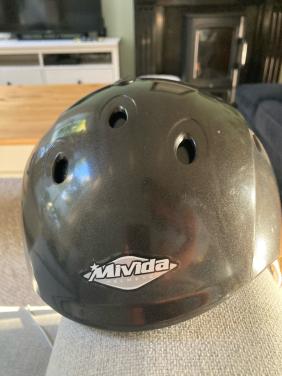 Ski-/snowboardhelm