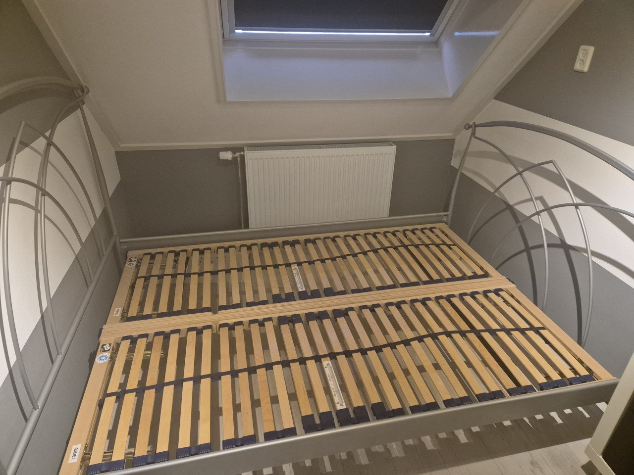 Bed, 140x200cm