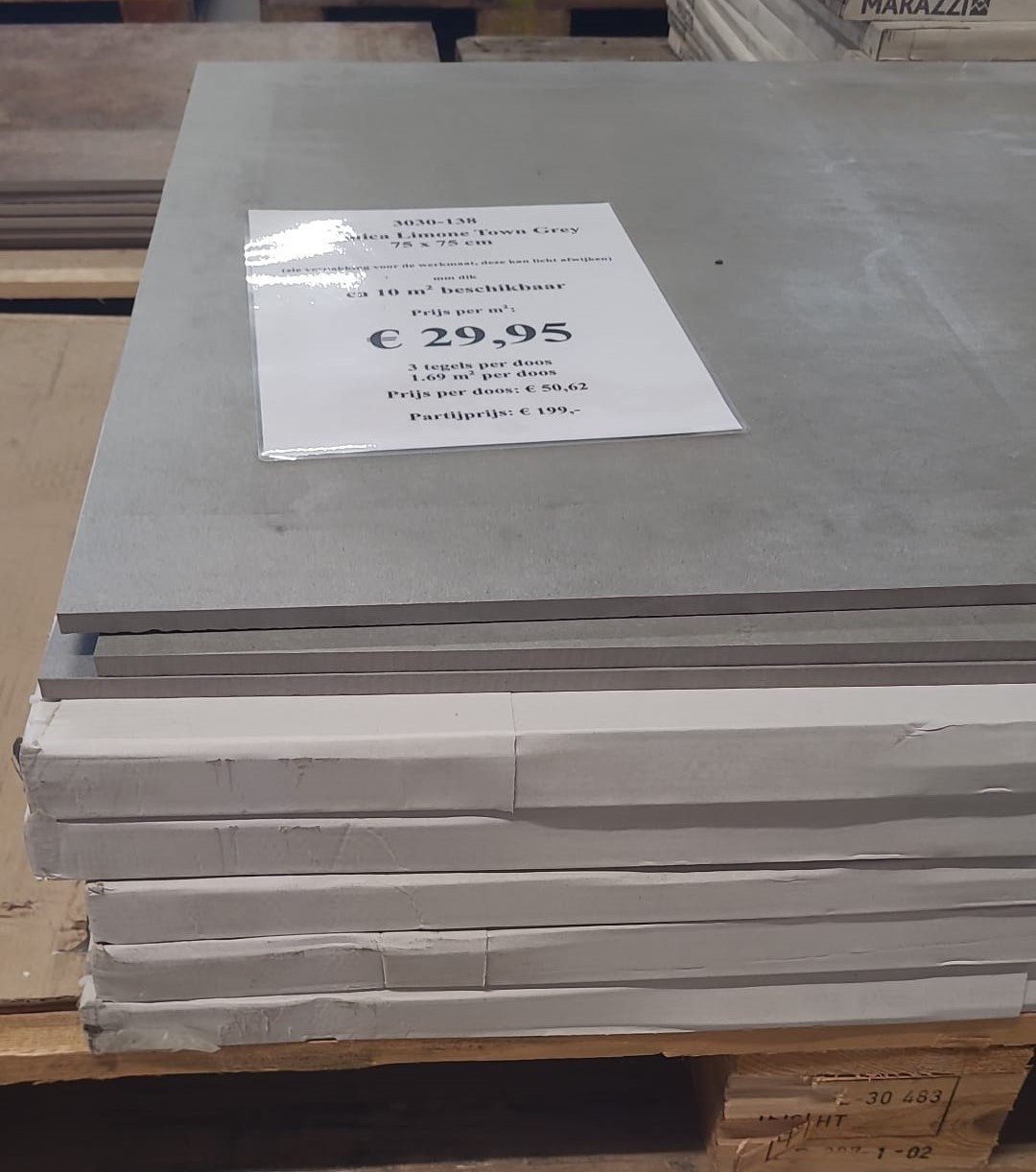 Ca 10 m² tegels, Limone Town Grey 75x75 cm, per m² van € 50,82 voor