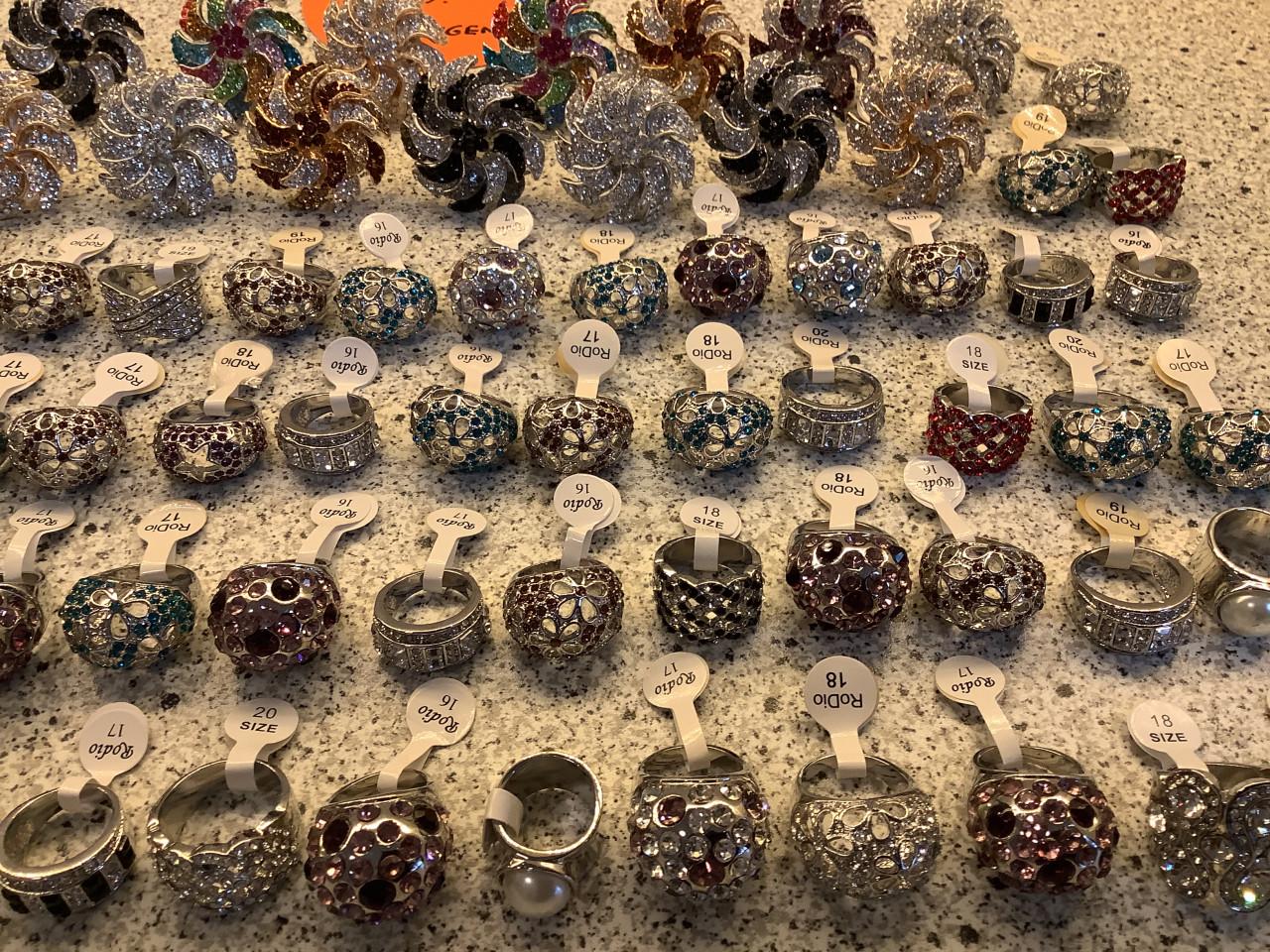 Partij hele mooie ringen. ( partij 58)