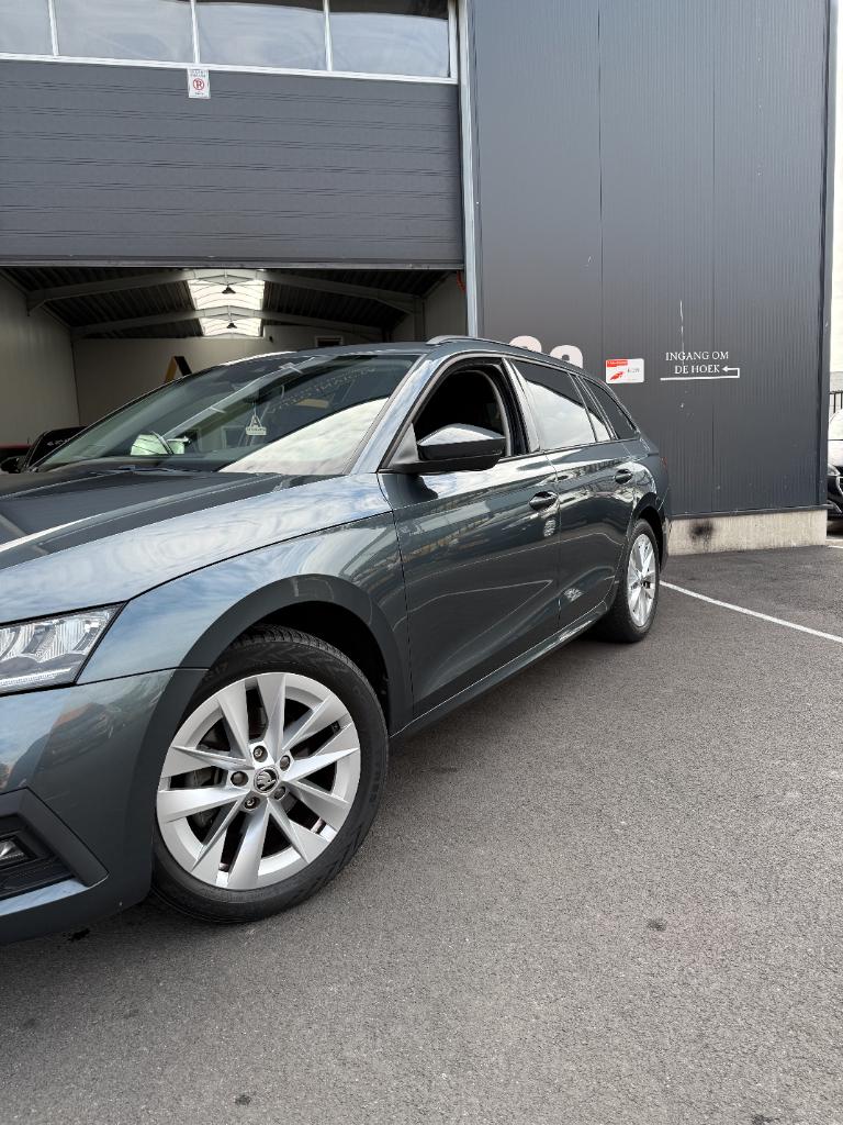 Skoda Octavia combi 1.5 tsi - first edition
