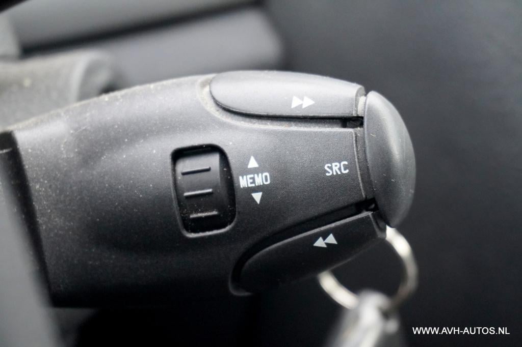 Peugeot 407 2.0-16v xr pack automaat